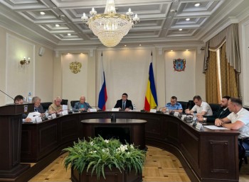 Постер для: в ростовской области подвели итоги операции «путина-2025» и обсудили перспективы структуры промысла в азовском море