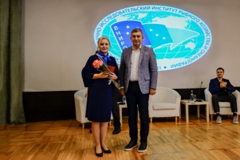 Постер для: в южном филиале вниро состоялось торжественное награждение  сотрудников 